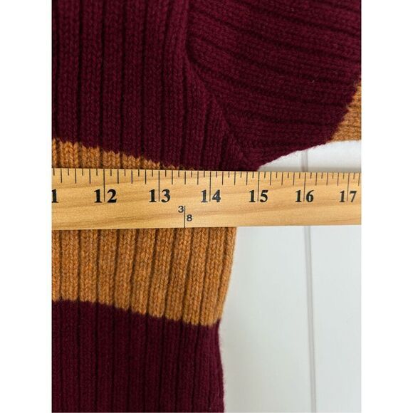 NWT Harry Potter Replica Costume Lambswool Gryffindor Sweater Scotland XS - Picture 7 of 12